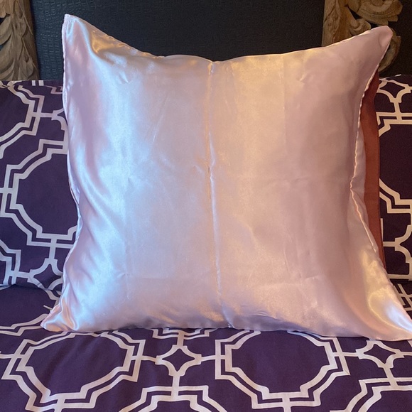 Large Pink scarf pillow, hand made - Picture 5 of 5